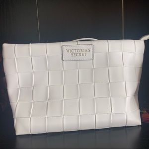 White Victoria’s Secret Clutch